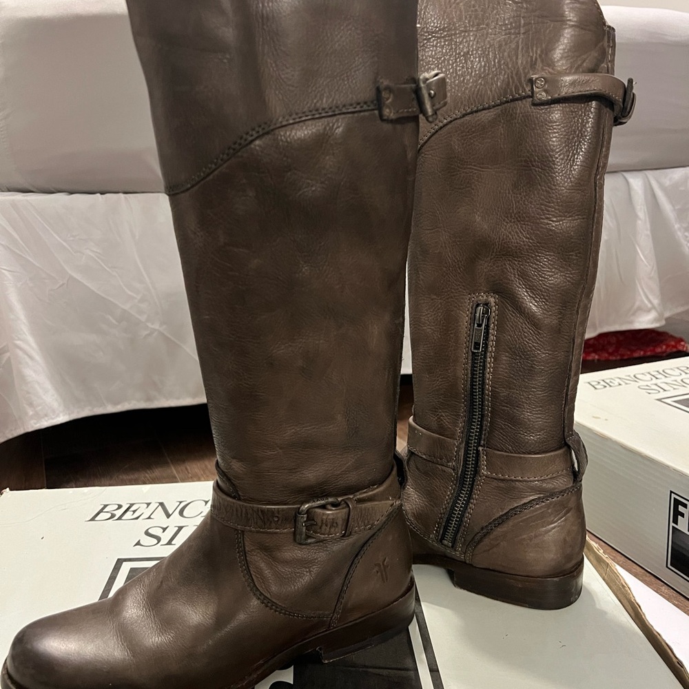 Women Frye Boots